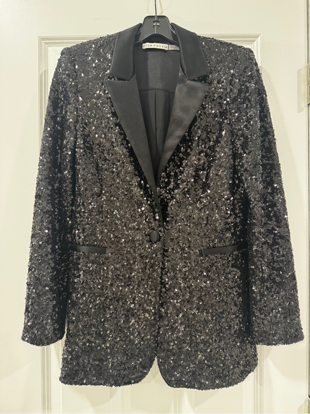 Alice + Olivia Black Sequin Satin Lapel Blazer